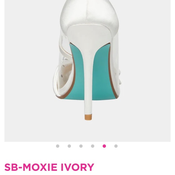 NWOT Blue By Betsey Johnson Moxie Cream Wedding Heels - Picture 7 of 7